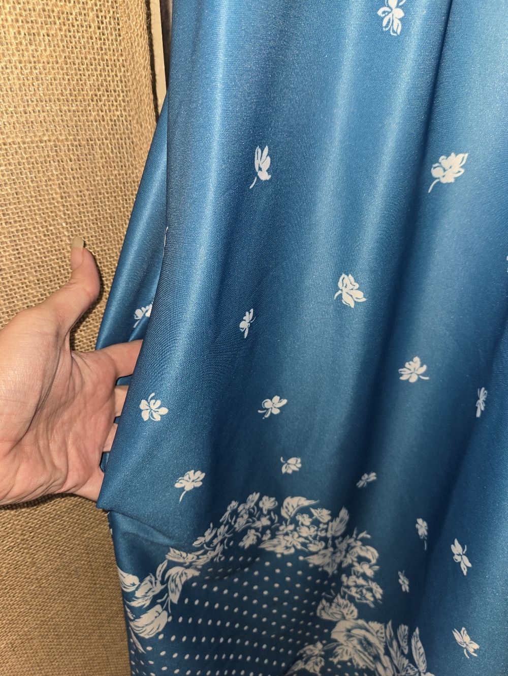 Vintage Carriage Court Blue White Floral Mumu Caftan Nightgown - Picture 6 of 7